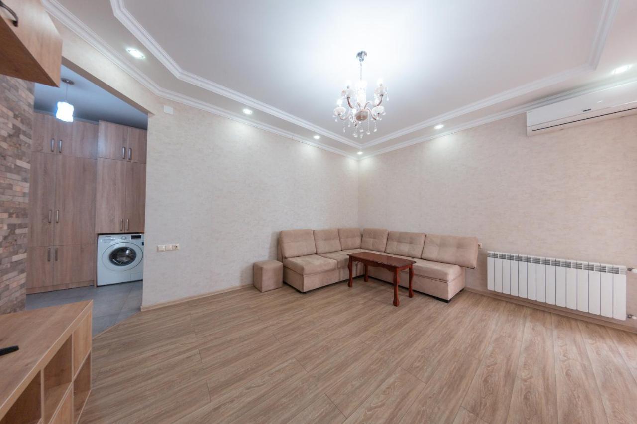 5 Apartment In One Boulding - Near Stadium Batumi Ngoại thất bức ảnh