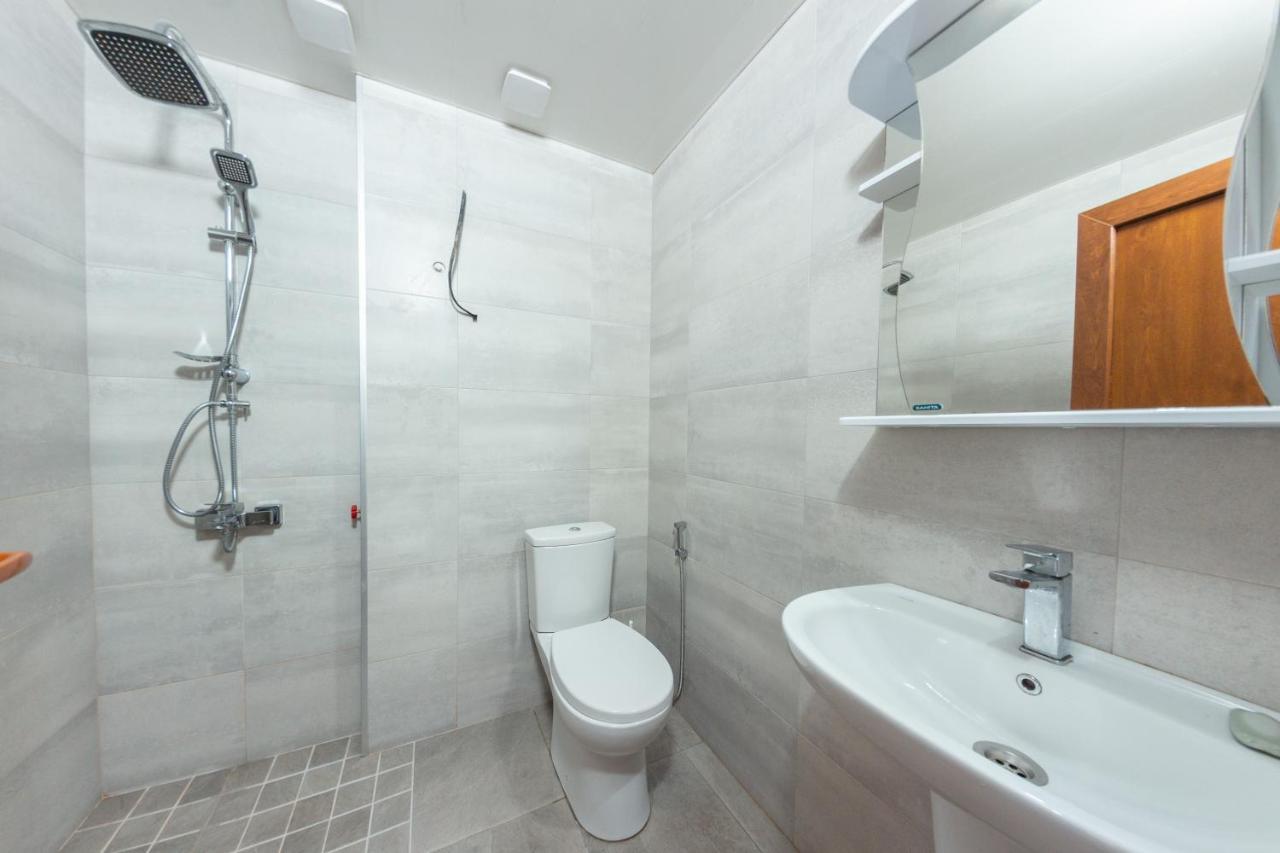 5 Apartment In One Boulding - Near Stadium Batumi Ngoại thất bức ảnh